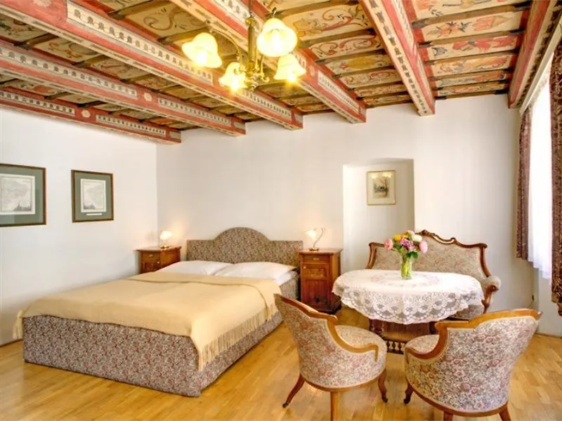 Red Lion Hotel Prague 4*,