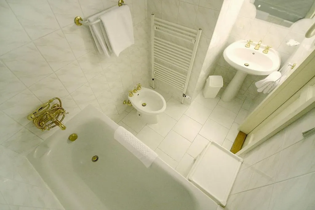 Red Lion Hotel Prague