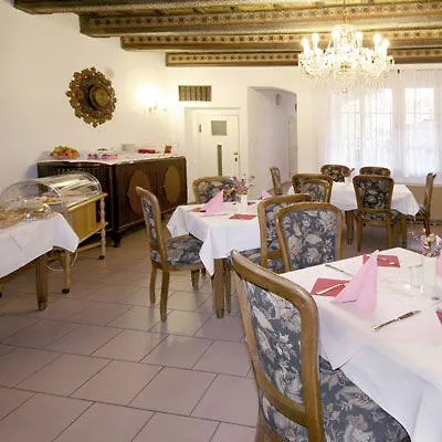 Red Lion Hotel Prague