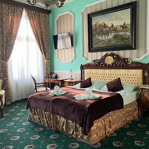 Klarinn Castle Szálloda